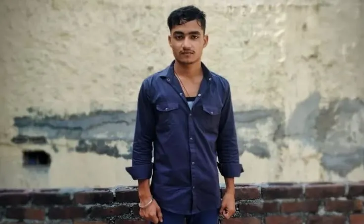 लखीमपुर खीरी: वाहन की टक्कर से बाइक सवार युवक की मौत, एक घायल 