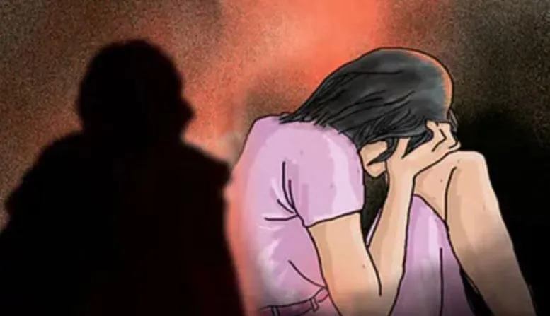 बरेली में किशोरी से दुष्कर्म, स्टेशन पर छूटे पिता तो खुद भी ट्रेन से कूद पड़ी, दबोच कर झाड़ियों में ले गया