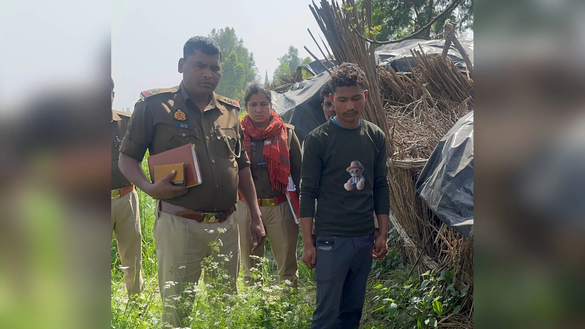 बदायूं : फोन पर बात करके घर से निकली युवती, फंदे पर मिला शव