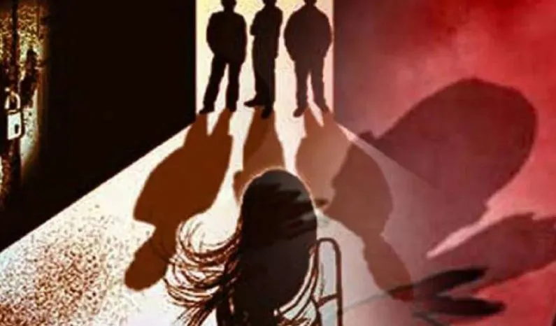 लखीमपुर खीरी: मां का दावा बेटी से हुआ सामूहिक दुष्कर्म, पुलिस ने बदलवाई तहरीर