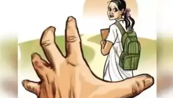 लखीमपुर खीरी: बस में छात्रा से छेड़छाड़, विरोध करने पर मां-बेटी को जड़े थप्पड़