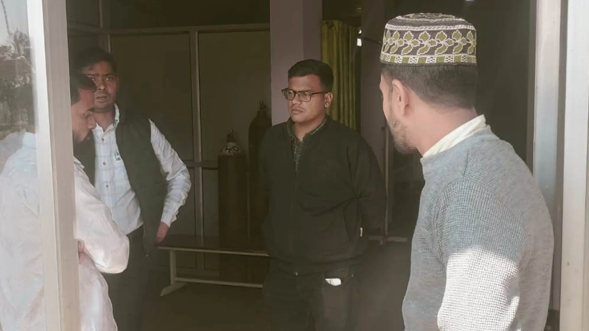 पीलीभीत: एक और अवैध क्लीनिक सील, प्रसूता की मौत और दूसरी महिला के गलत इलाज की शिकायत पर कार्रवाई