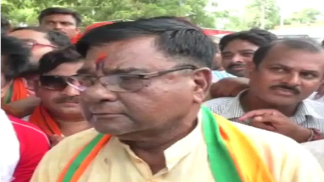 बहराइच: कोतवाल नानपारा के खिलाफ पूर्व सांसद ने मुख्यमंत्री को लिखा पत्र, लगाया होलिका दहन में विघ्न डालने का आरोप