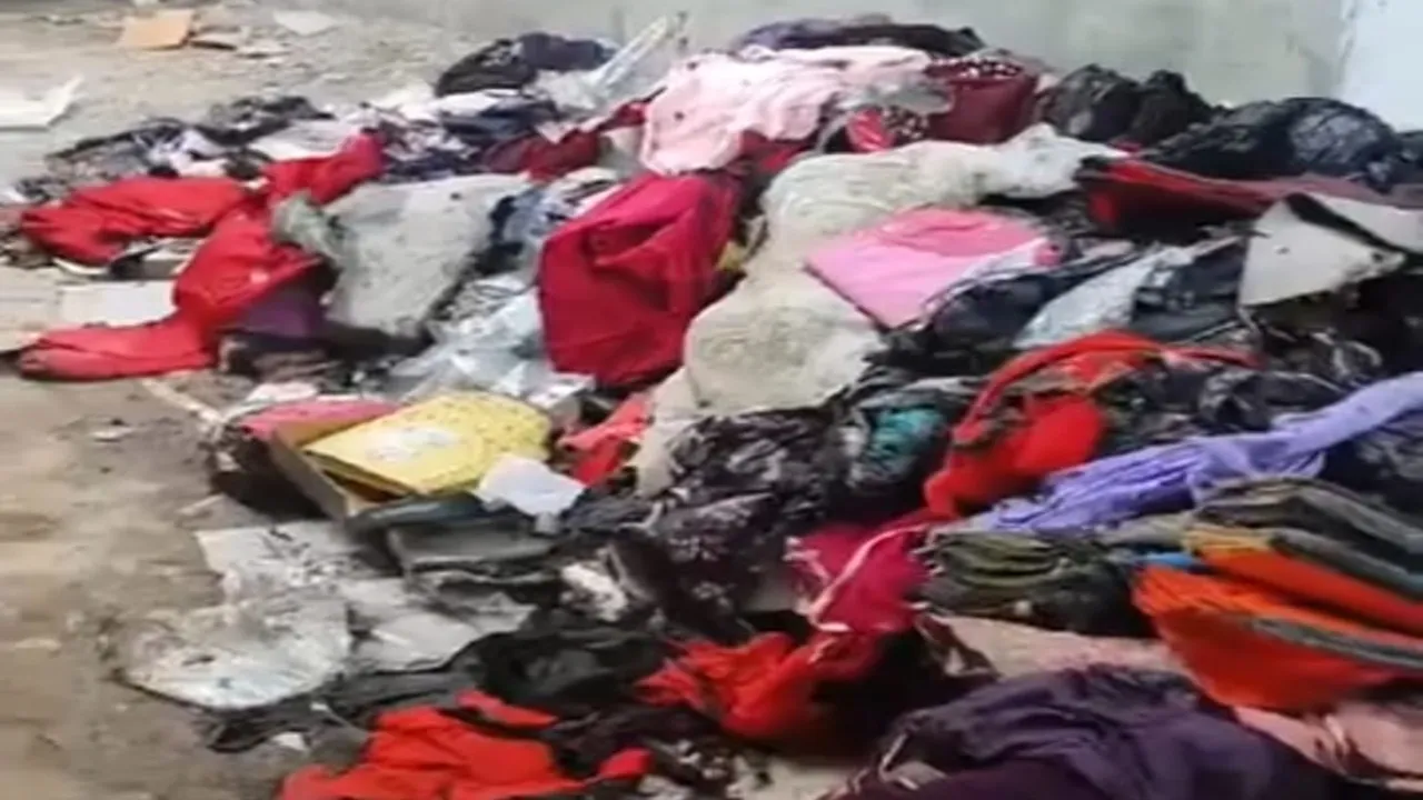 बहराइच: गारमेंट्स की दुकान में लगी आग, लाखों का नुकसान