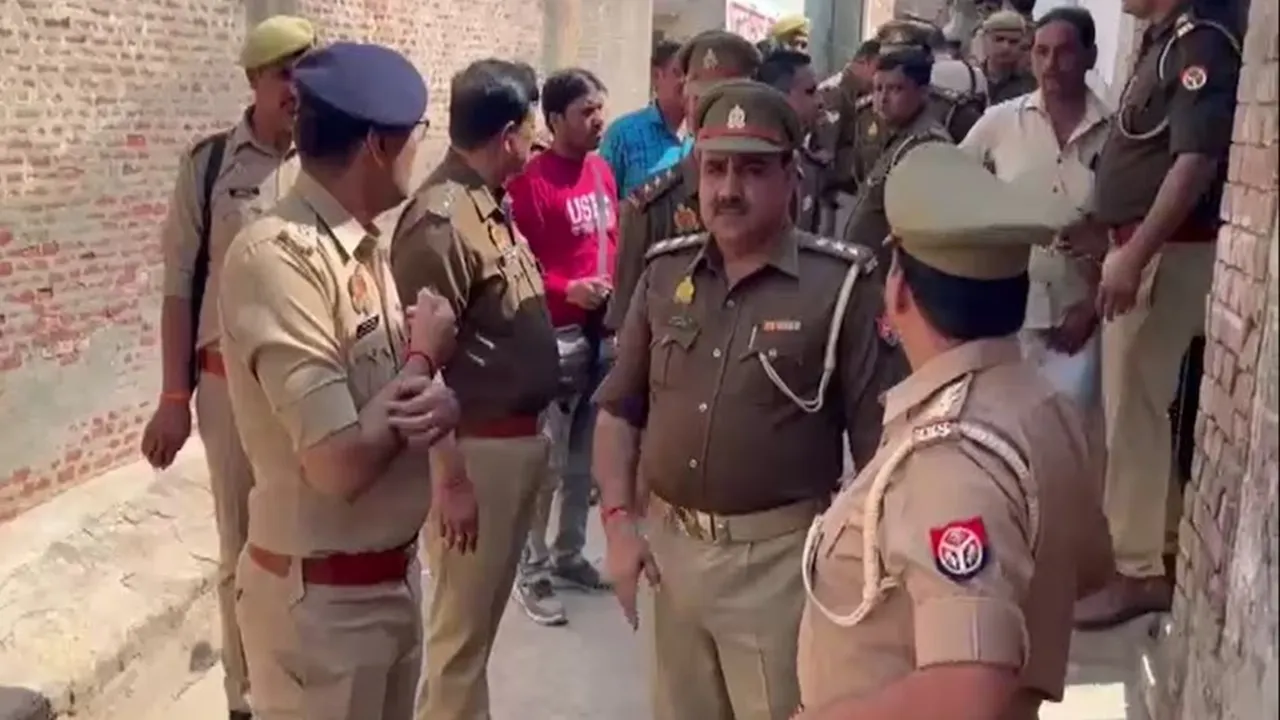 ऑनर किलिंग: प्रेमी के साथ आपत्तिजनक स्थिति में बेटी को देख पिता ने खोया आपा, रस्सी से गला घोंटकर  दोनों को उतारा मौत के घाट