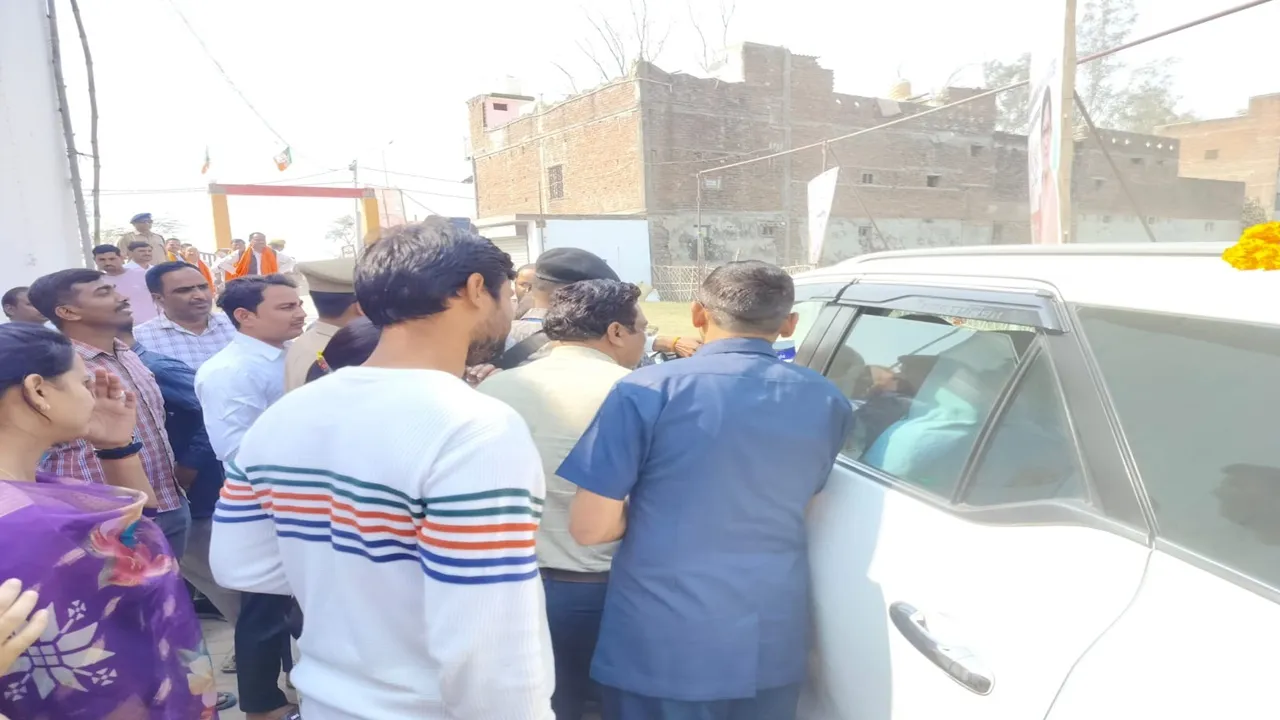 बहराइच: गैर जनपद स्थानांतरण की मांग को लेकर शिक्षकों ने डिप्टी सीएम ब्रजेश पाठक से की मुलाकात, मिला यह बड़ा आश्वासन