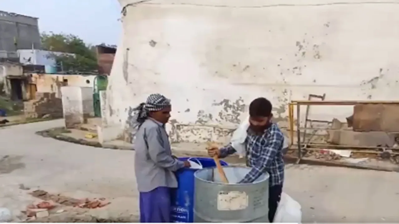 Sambhal: संभल जामा मस्जिद की रंगाई-पुताई शुरू, हाईकोर्ट में 8 अप्रैल को होगी फिर सुनवाई