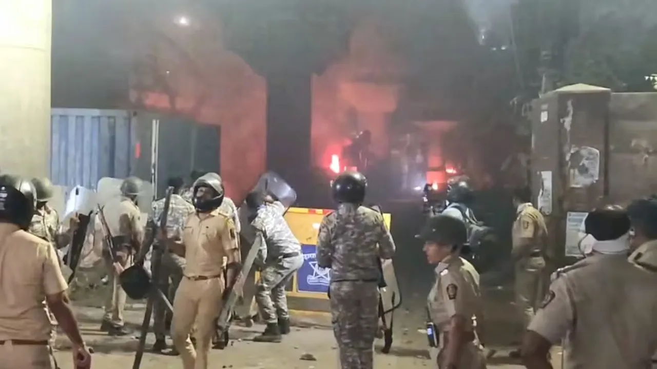 Nagpur violence: हिंसा के बाद नागपुर के कई थाना क्षेत्रों में लगा कर्फ्यू, पुलिसकर्मियों समेत कई  घायल