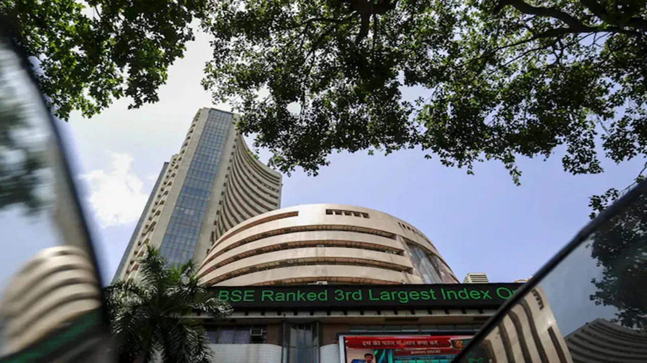 Stock Market: शेयर बाजार में जबरदस्त उछाल, सेंसेक्स 490 अंक चढ़ा, जानिए निफ्टी का हाल