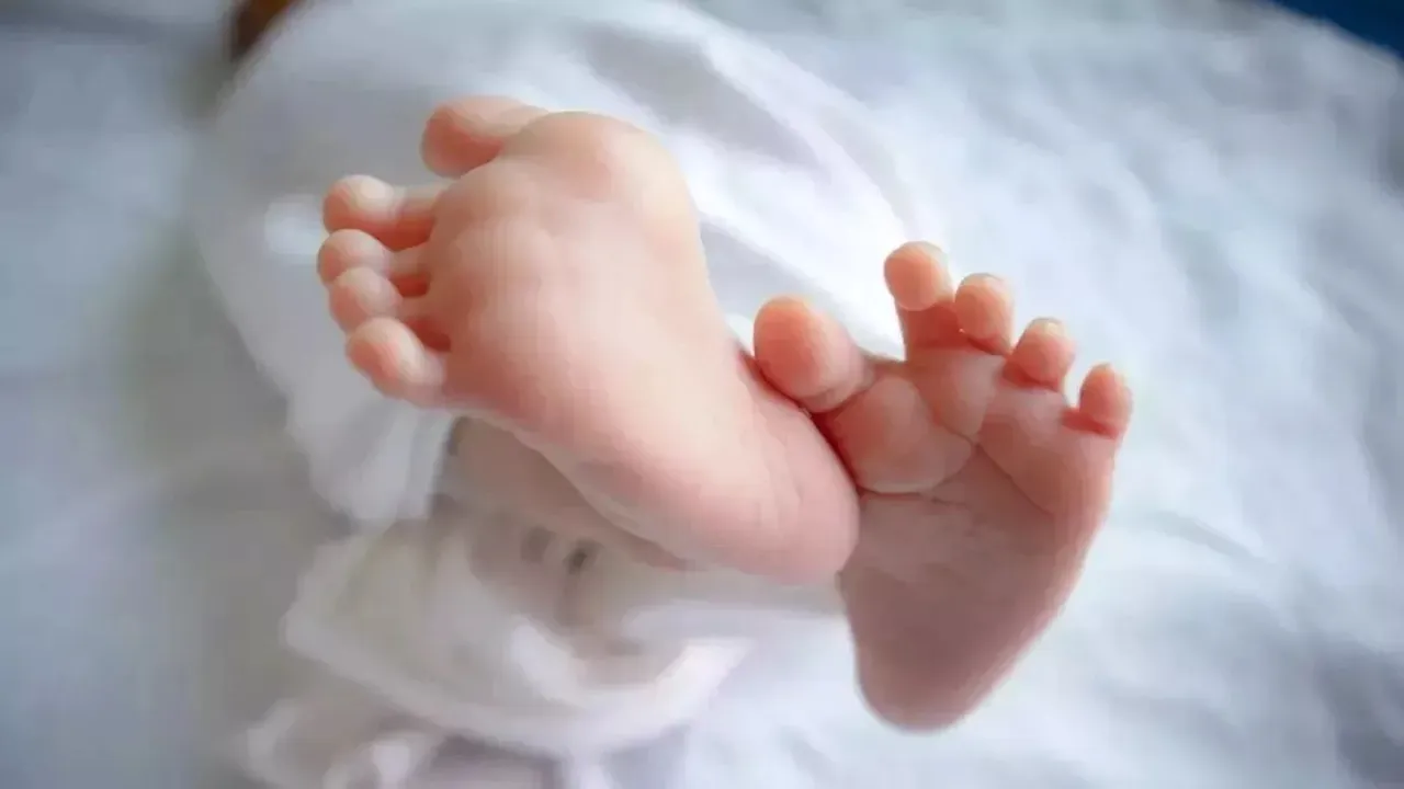 बहराइच मानवता में हुई शर्मसार: मां ने नवजात बच्ची को झील में फेंका, इलाके में सनसनी