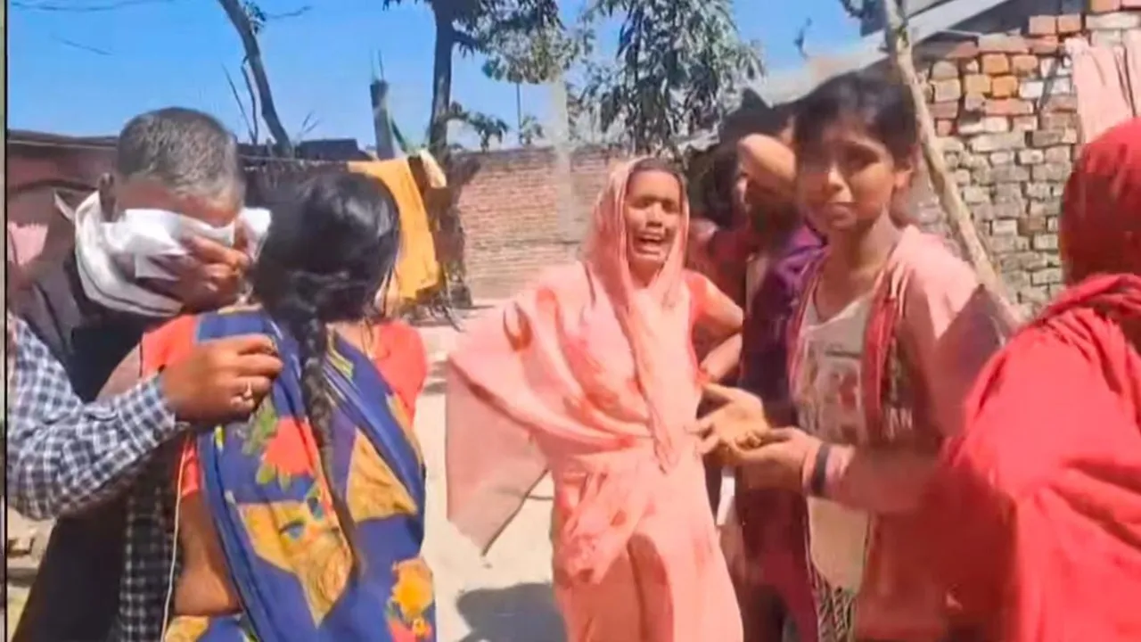 Gonda: खेत की रखवाली करने गए युवक की गंड़ासा मारकर हत्या, भूमि विवाद की रंजिश में दबंगों ने की वारदात