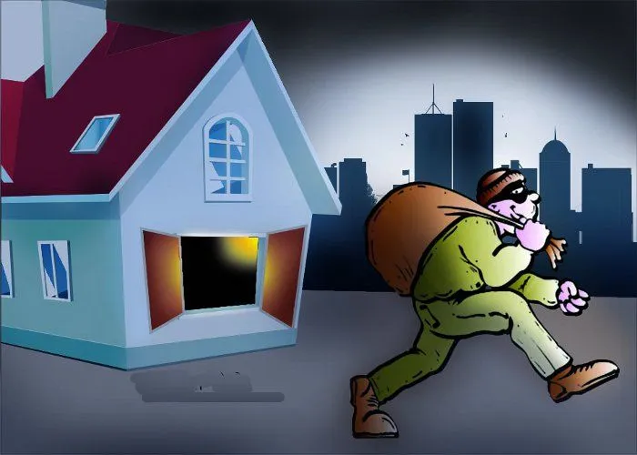 दिल्ली गया था परिवार, घर खंगाल कर चोर हुए फरार  