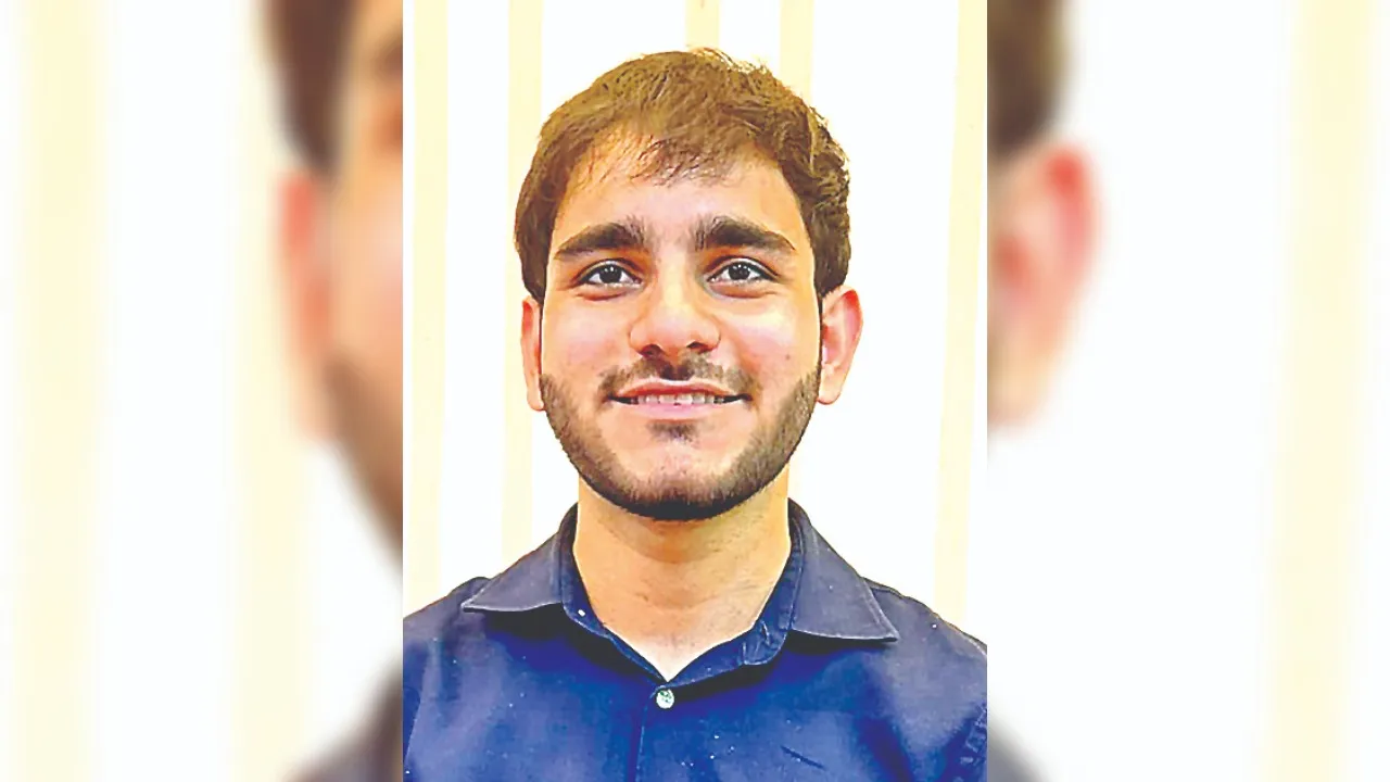 CA इंटरमीडिएट रिजल्ट: बेटियों ने मारी बाजी, कानपुर में अदनान बने टॉपर, जिले का नाम किया रौशन