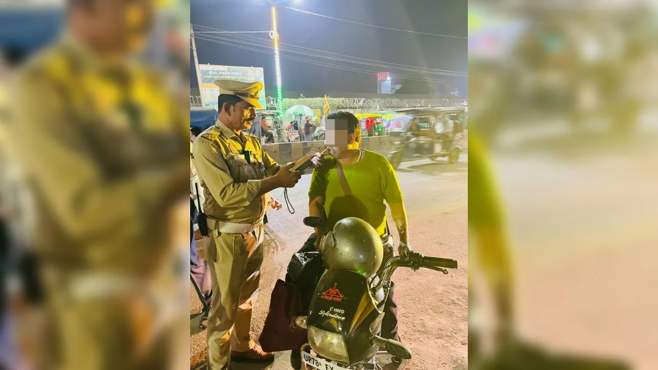 Kanpur: शहर में यातायात पुलिस ने चलाया चेकिंग अभियान, शराब पीकर गाड़ी चलाने वालों पर हुई कार्रवाई