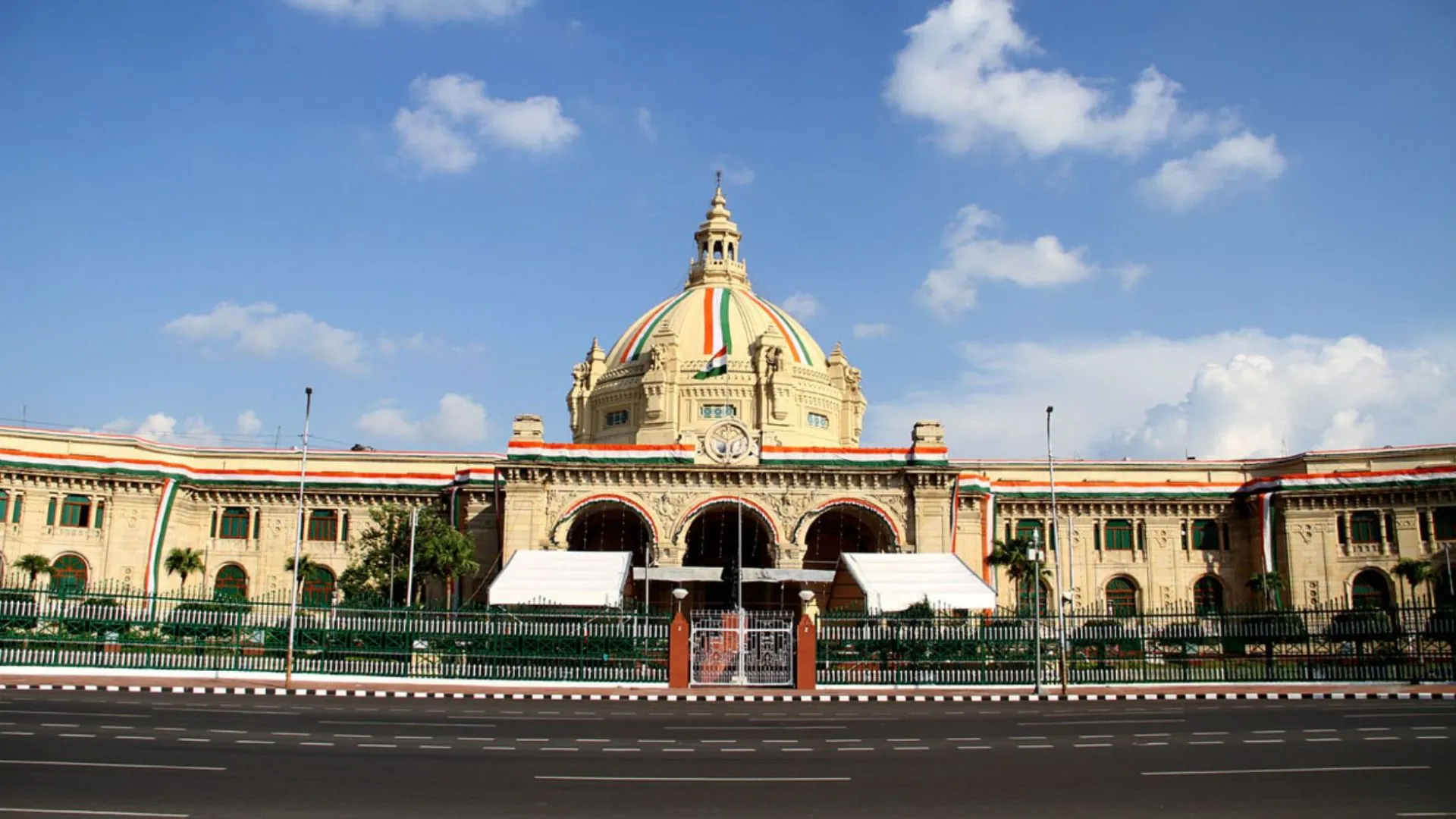 यूपी विधानसभा की कार्यवाही अनिश्चितकाल तक के लिए स्थगित 