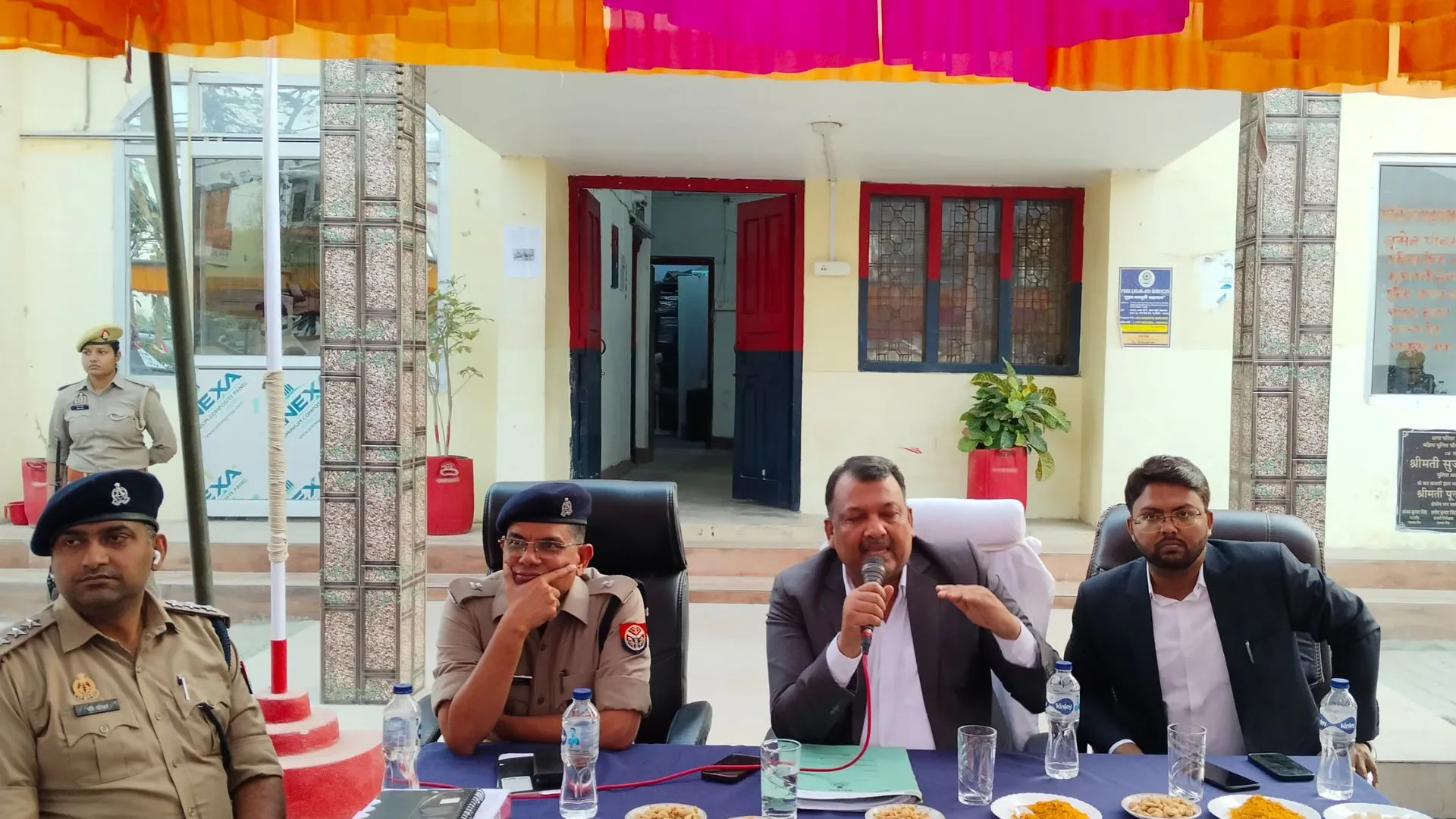 बहराइच एसपी की अपील, कहा- हम मनाई ईद तुम मनाओ होली, न तुम हमसे बोलो न हम तुमसे बोली