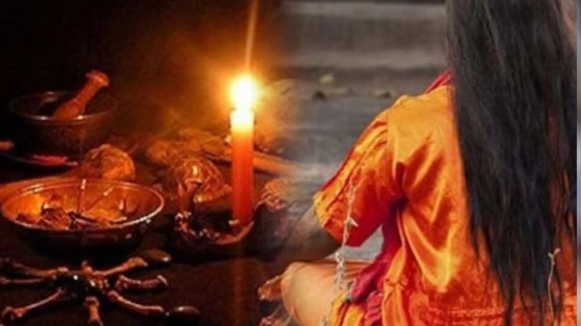 अनुष्ठान के दौरान तांत्रिक ने बच्चे को आग पर उल्टा लटकाया, आंखें बुरी तरह से क्षतिग्रस्त  