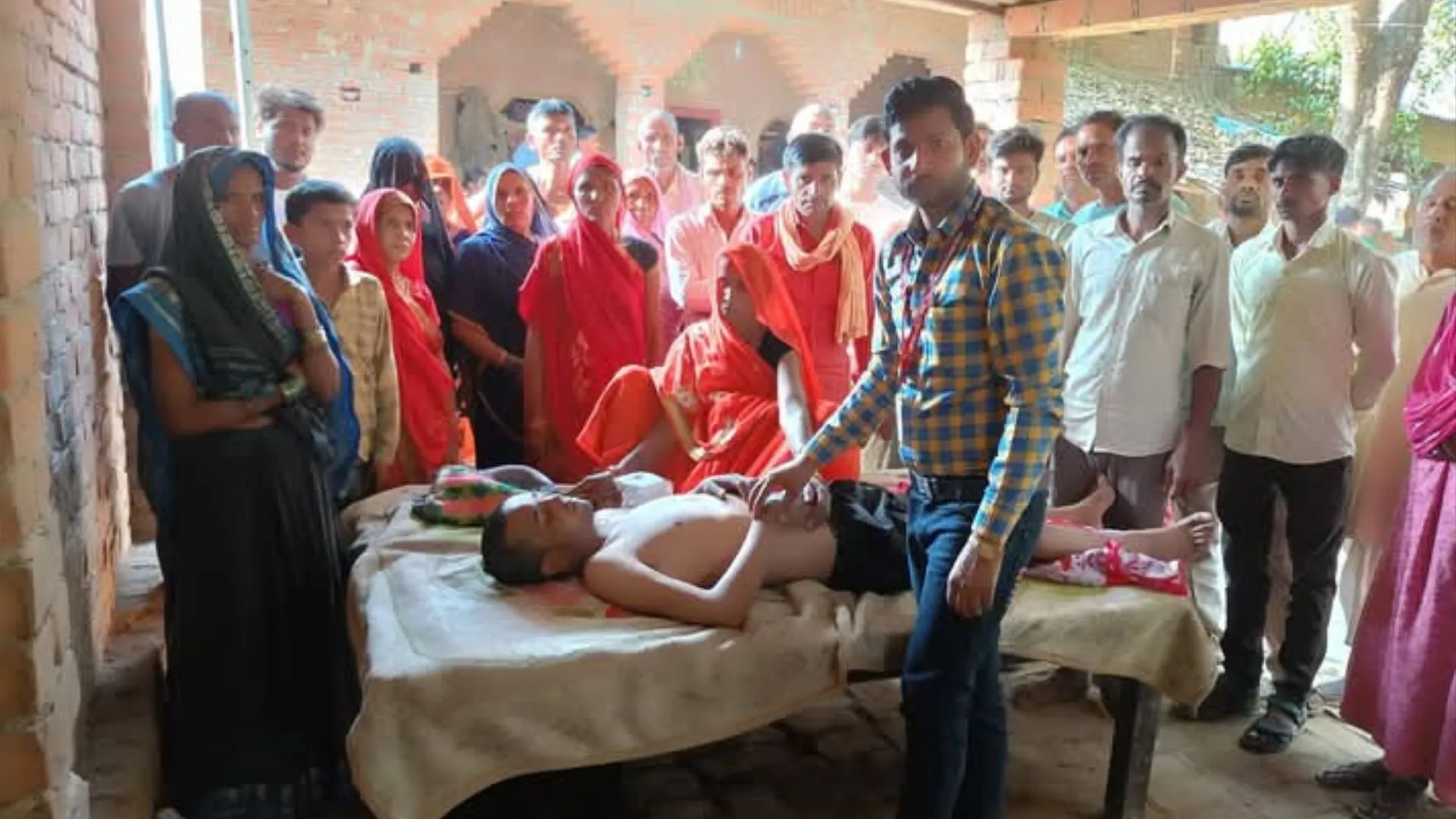 सऊदी में भारतीय युवक के साथ बर्बरता: नाखूनों में ठोंकी कील, गर्म रॉड से जलाया...मरणासन्न हालत में भेजा भारत