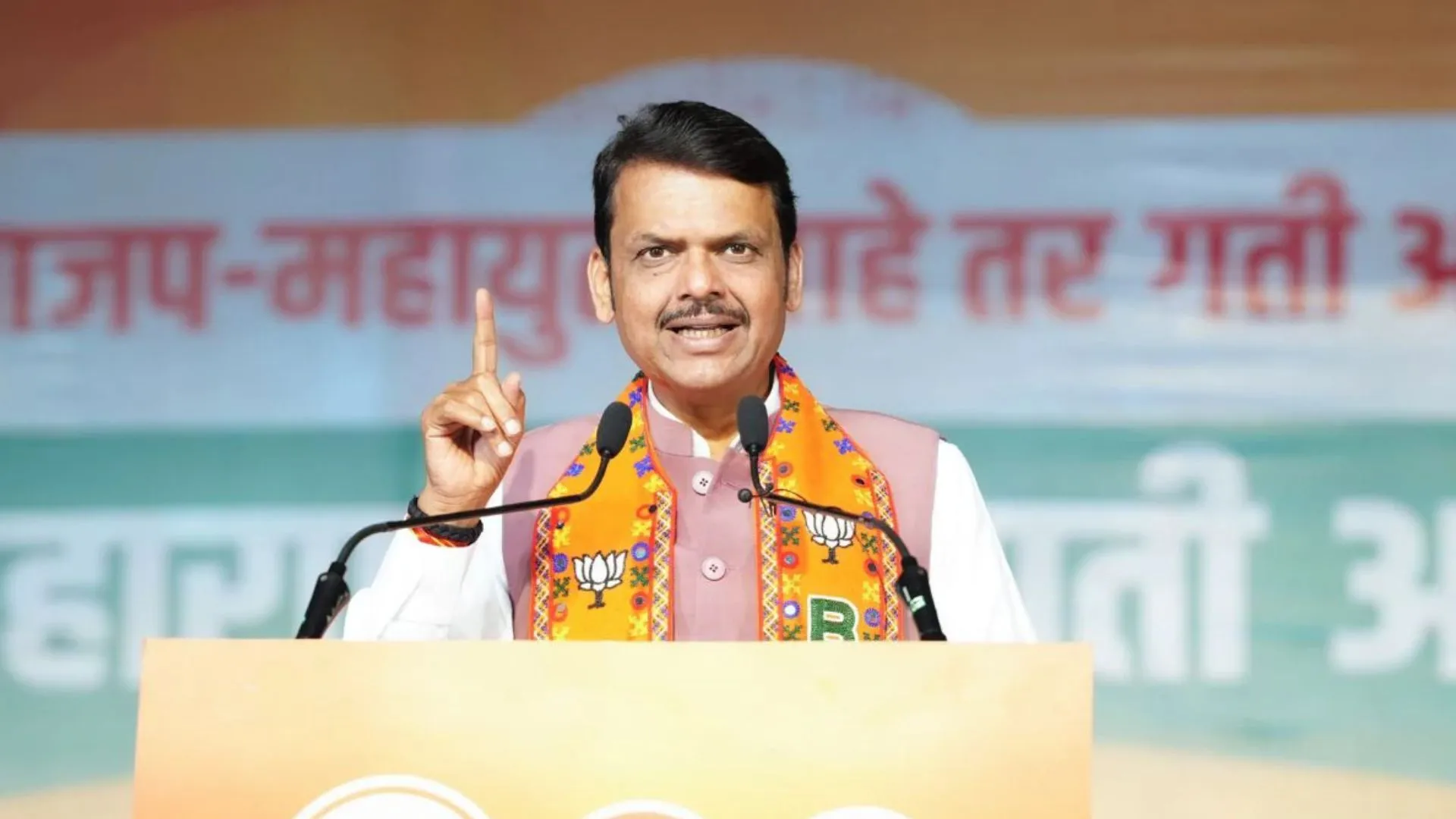 नागपुर हिंसा: मुख्यमंत्री देवेंद्र फडणवीस ने की शांति की अपील, कहा, अफवाहों पर विश्वास न करें 