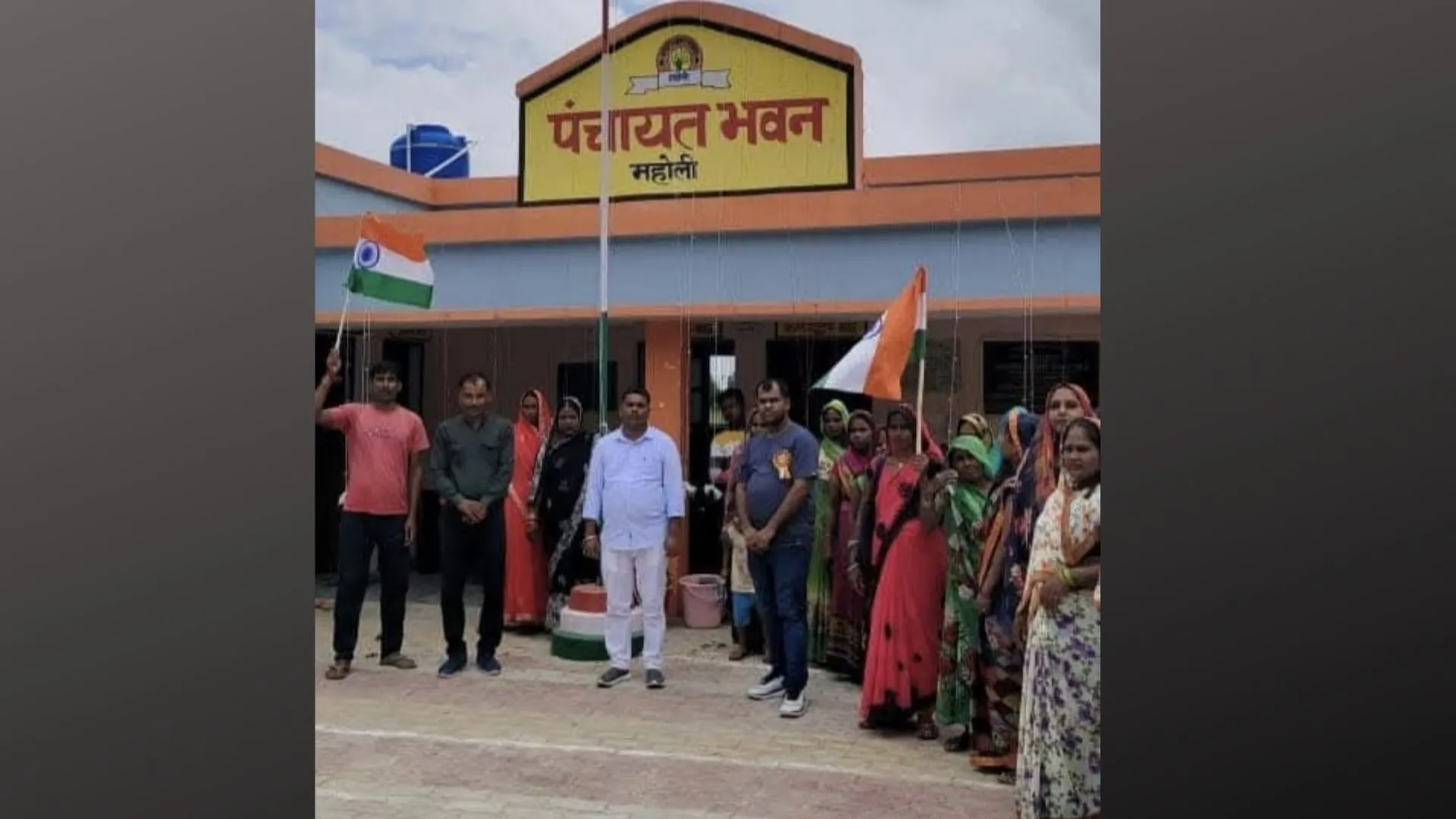 मुख्यमंत्री पुरस्कार योजना: चयन की लाइन में है महोली और तहसीनपुर 