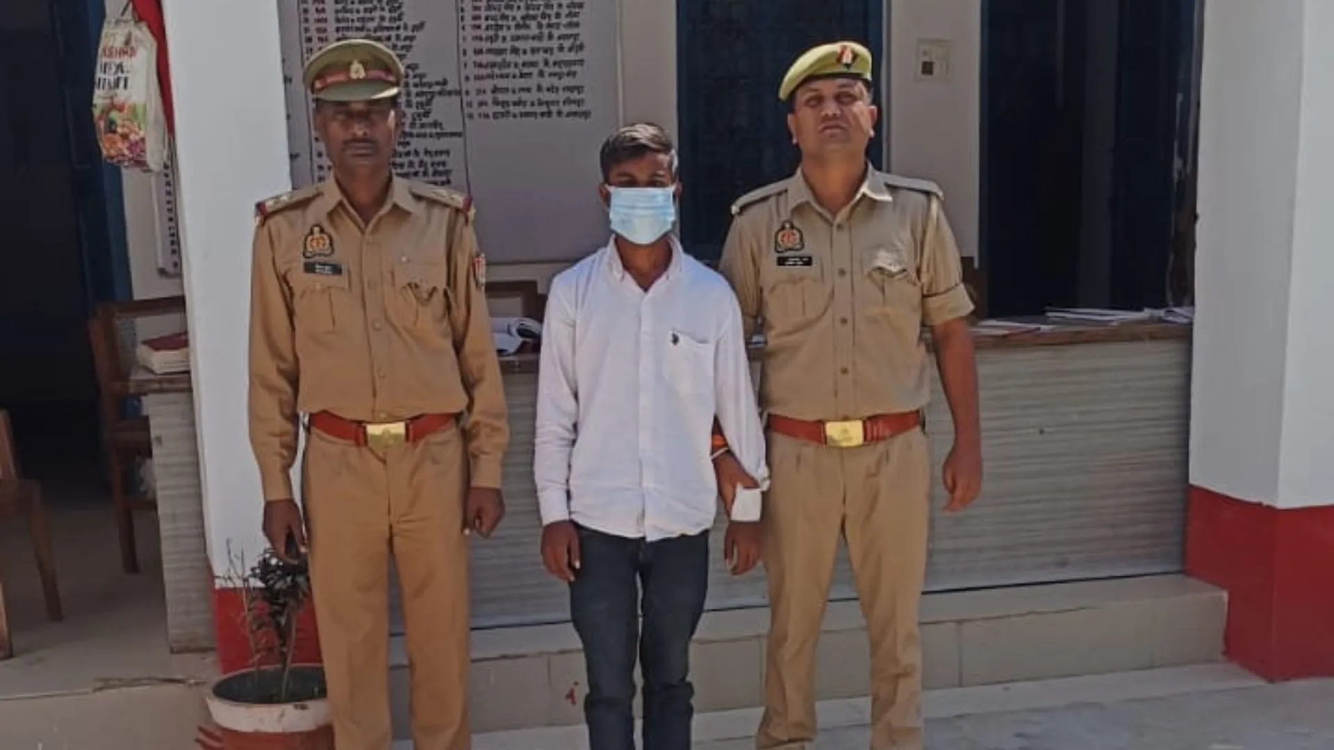 हरदोई: युवती को जान से मारने की धमकी देकर दुष्कर्म करने वाला आरोपी गिरफ्तार, भेजा गया जेल  