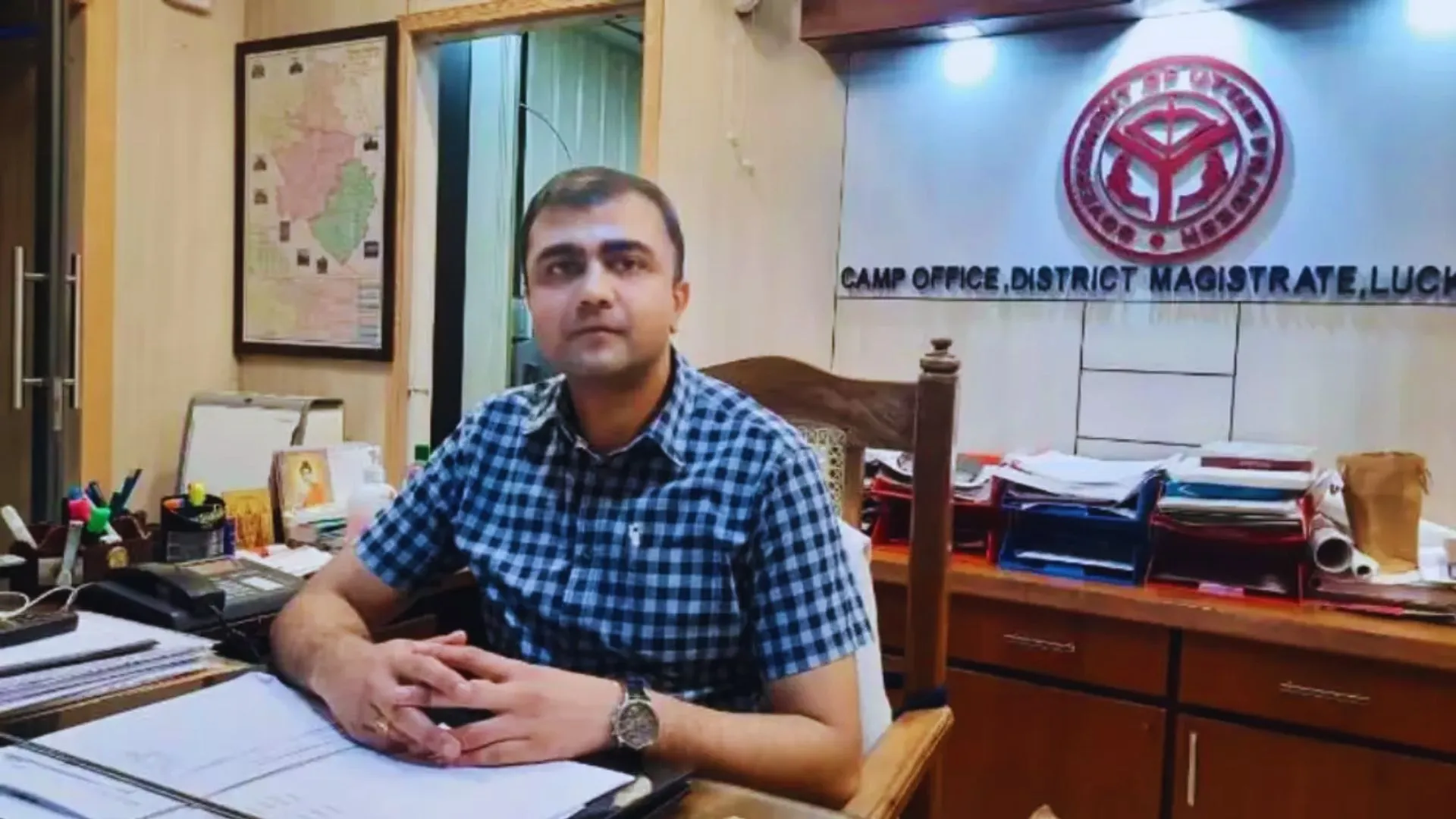 लखनऊ: भ्रष्टाचार पर सीएम योगी का बड़ा एक्शन, IAS अभिषेक प्रकाश को किया सस्पेंड