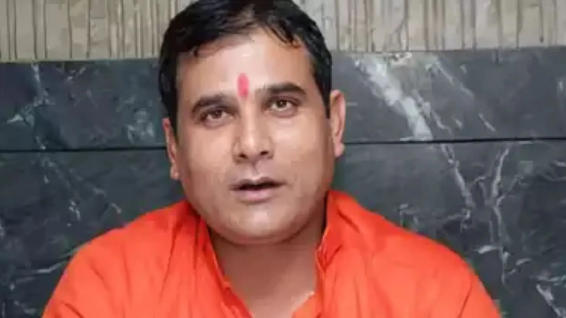 लखनऊ: भाजपा विधायक नंद किशोर गुर्जर को कारण बताओ नोटिस जारी, जानें मामला 