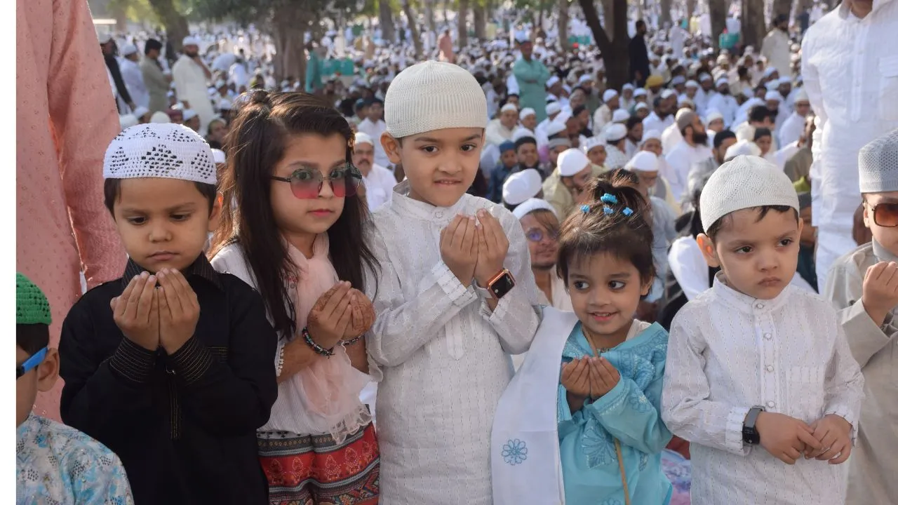 Eid 2025 Kanpur 22223355