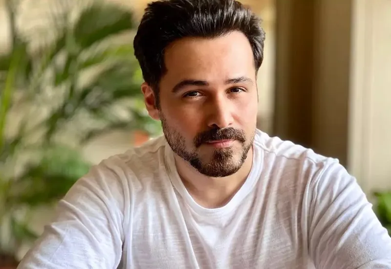 Emraan Hashmi Birthday : 46 वर्ष के हुए इमरान हाशमी, फिल्म 'फुटपाथ' से की थी करियर की शुरुआत