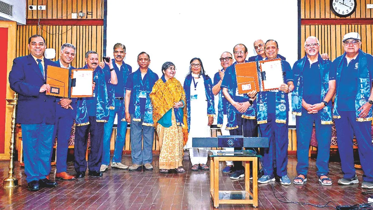 पूर्व छात्रों ने Kanpur IIT को दान किए 4.2 करोड़; इस बैच के पूर्व छात्रों ने रीयूनियन में मनाया जश्न, यह बात दोहराई 