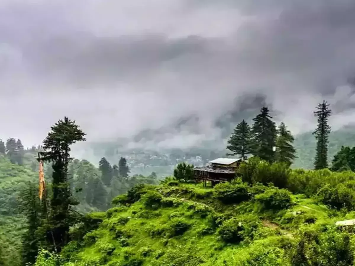 पहाड़ में जमकर बरसे, हल्द्वानी में तरसे    