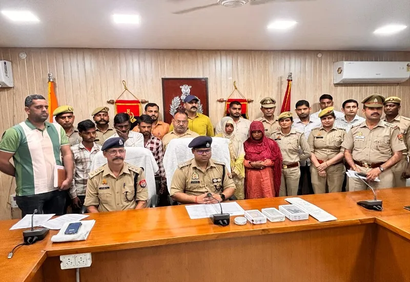 अमरोहा : भाजपा नेता की शिक्षिका पत्नी को लूटने वाले 6 आरोपी पकड़े, जेवर और नगदी बरामद