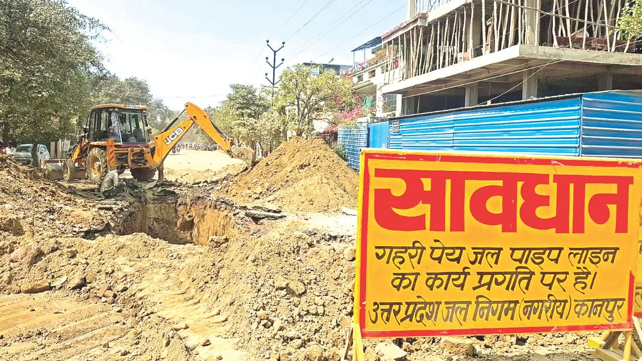 कानपुर के उस्मानपुर में रोड पर खोदाई से यातायात बंद; 40 करोड़ लीटर के दो प्लांटों से 6 करोड़ लीटर ही जलापूर्ति