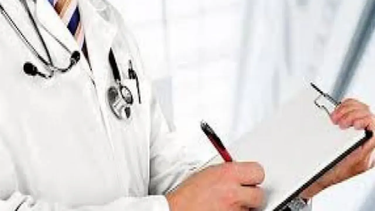 UP News: प्राइवेट प्रैक्टिस कर रहे डाक्टरों के खिलाफ होगी कार्रवाई, बनाई गई लिस्ट