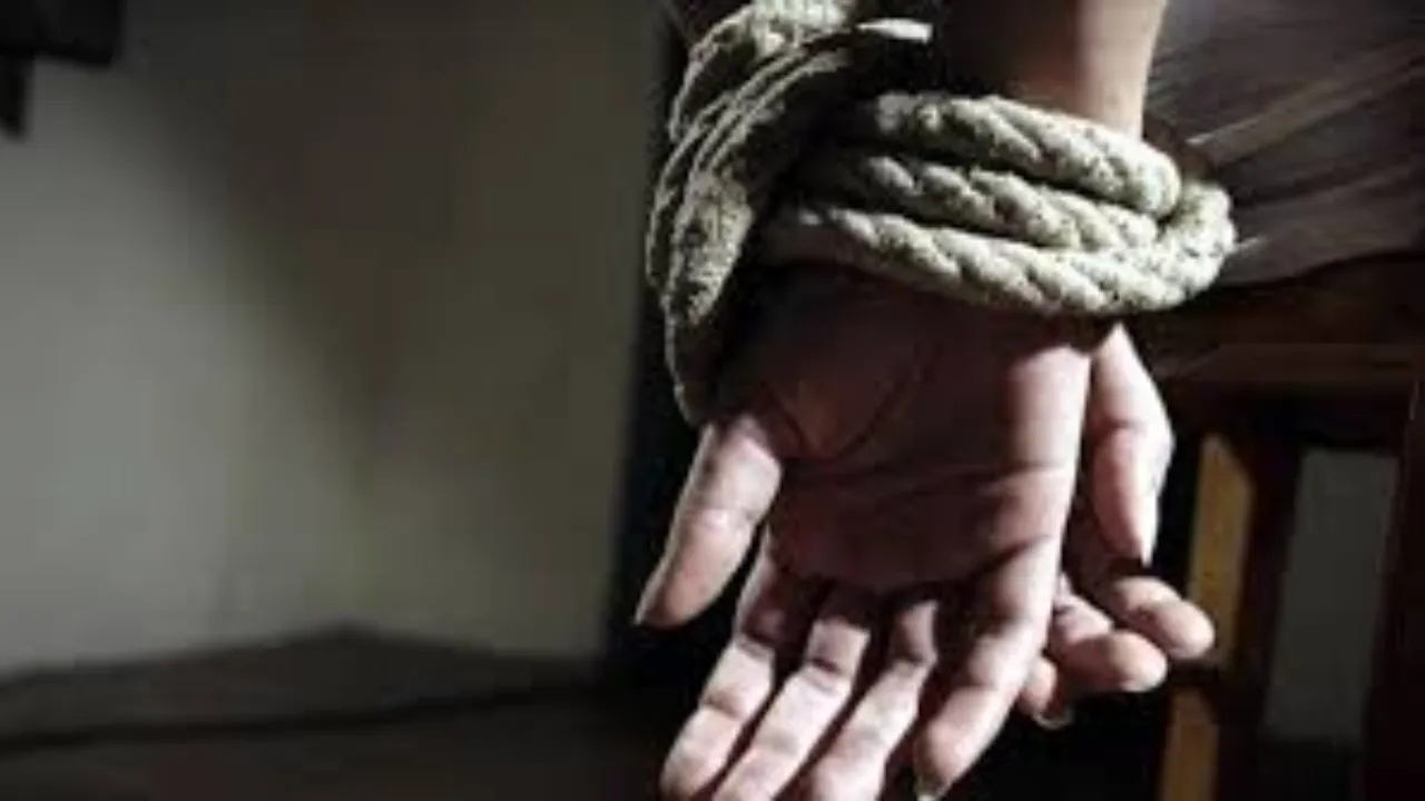 भदोहीः हमने तुम्हारे बेटे का किडनैप कर लिया है....पैसों के लिए बेटा ही बना किडनैपर