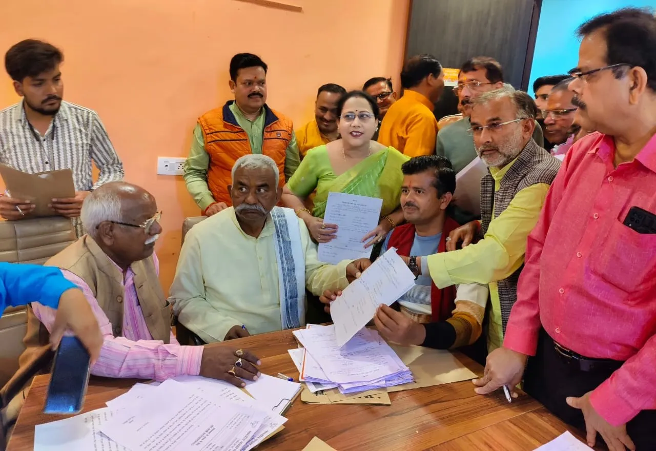 लखीमपुर खीरी: भाजपा जिलाध्यक्ष पद के लिए 47 दावेदार, प्रदेश परिषद सदस्य के लिए 20 ने भरा नामांकन