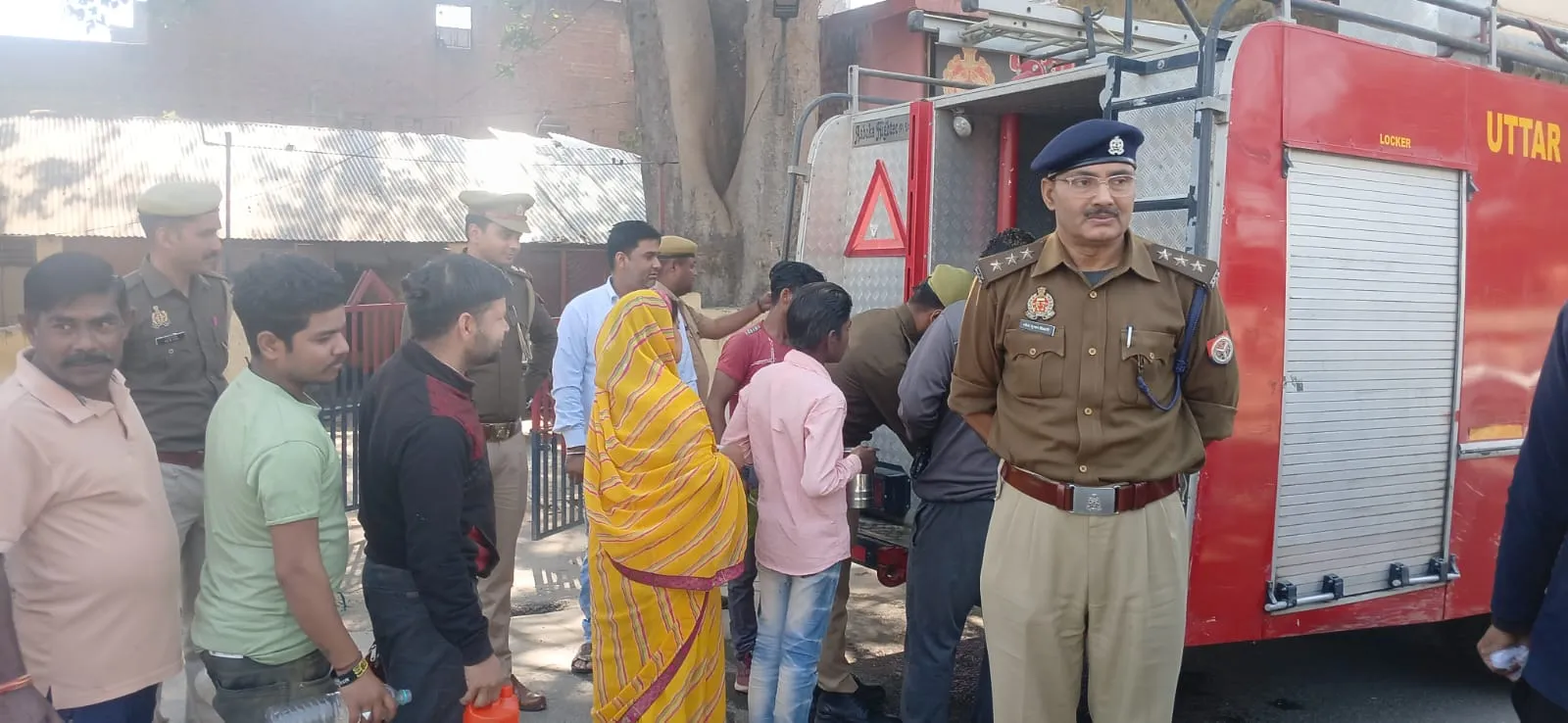 कासगंज: संगम में स्नान से चूके? घर बैठे पाइए महाकुंभ का जल