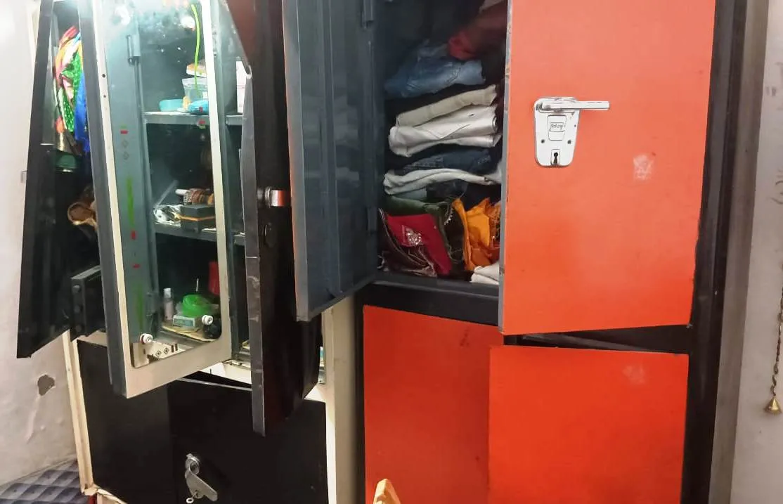 लखीमपुर खीरी: बेखौफ चोरों ने व्यापारी नेता समेत दो मकानों का तोड़ा ताला, लाखों की चोरी