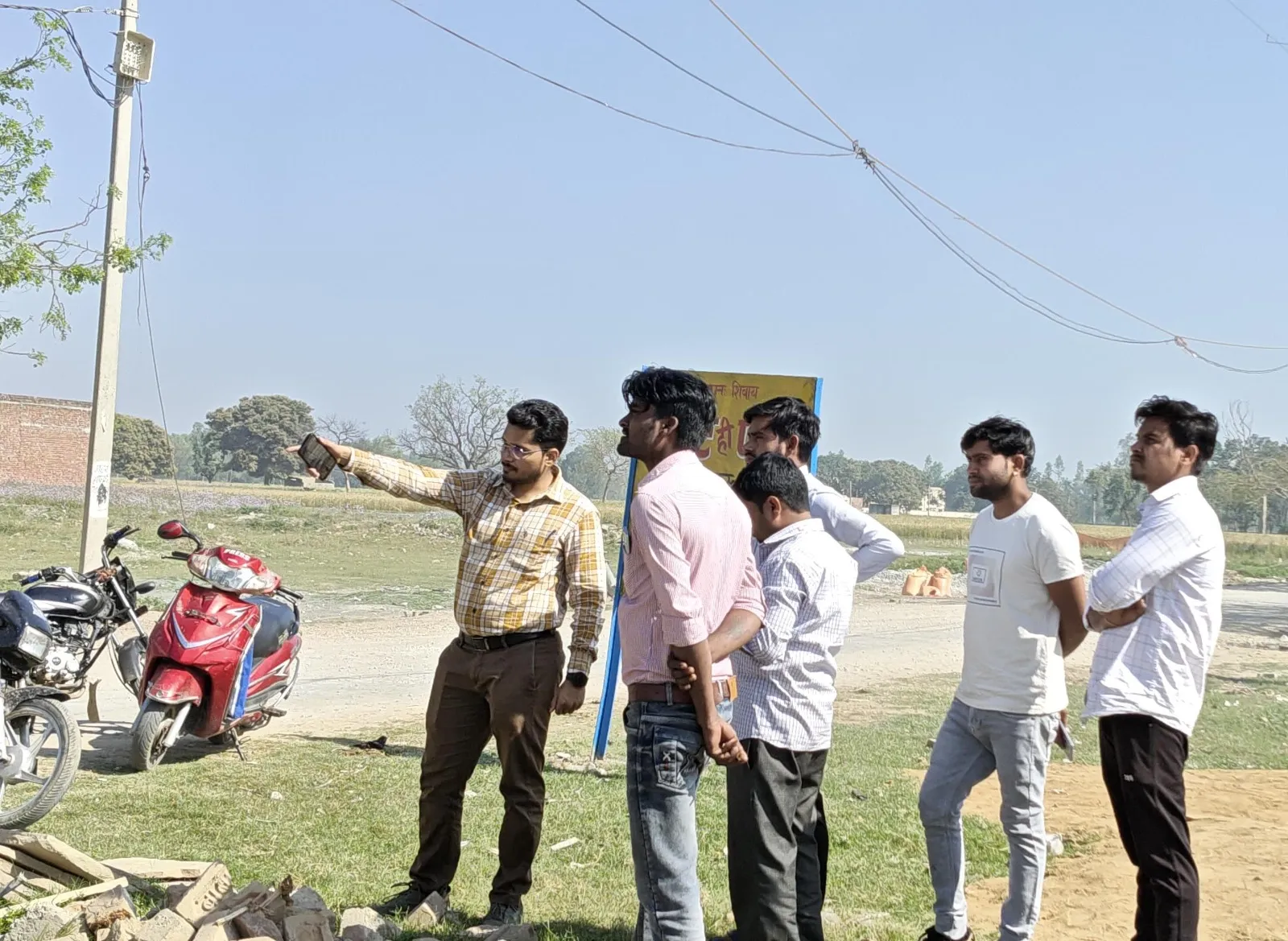 कासगंज: ट्रांसफॉर्मर से तेल और क्वाइल चोरी, लगभग 6 लाख का नुकसान