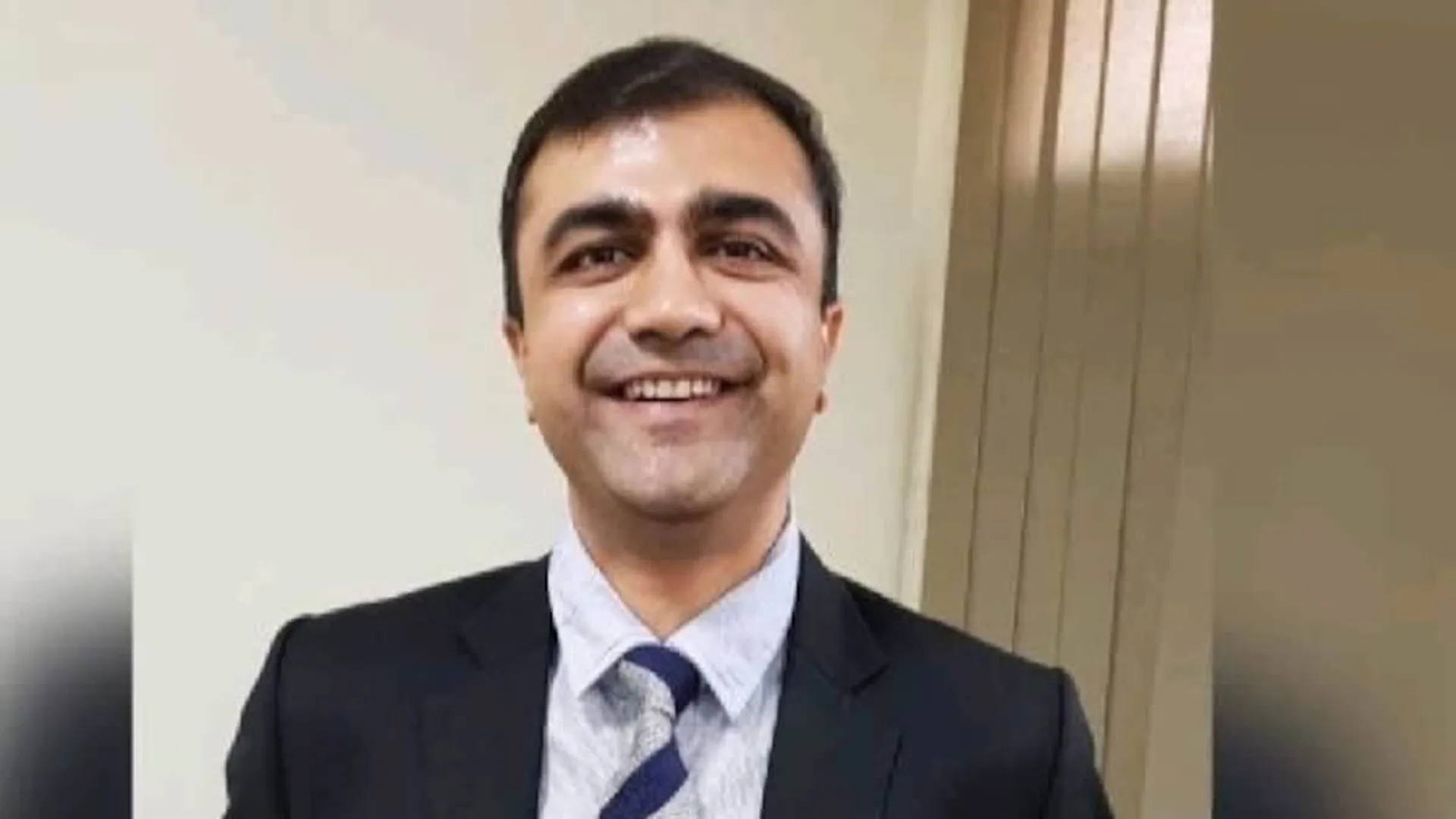 बरेली से निलंबित आईएएस अभिषेक प्रकाश का क्या है कनेक्शन? सैकड़ों बीघा जमीन होने की चर्चा !