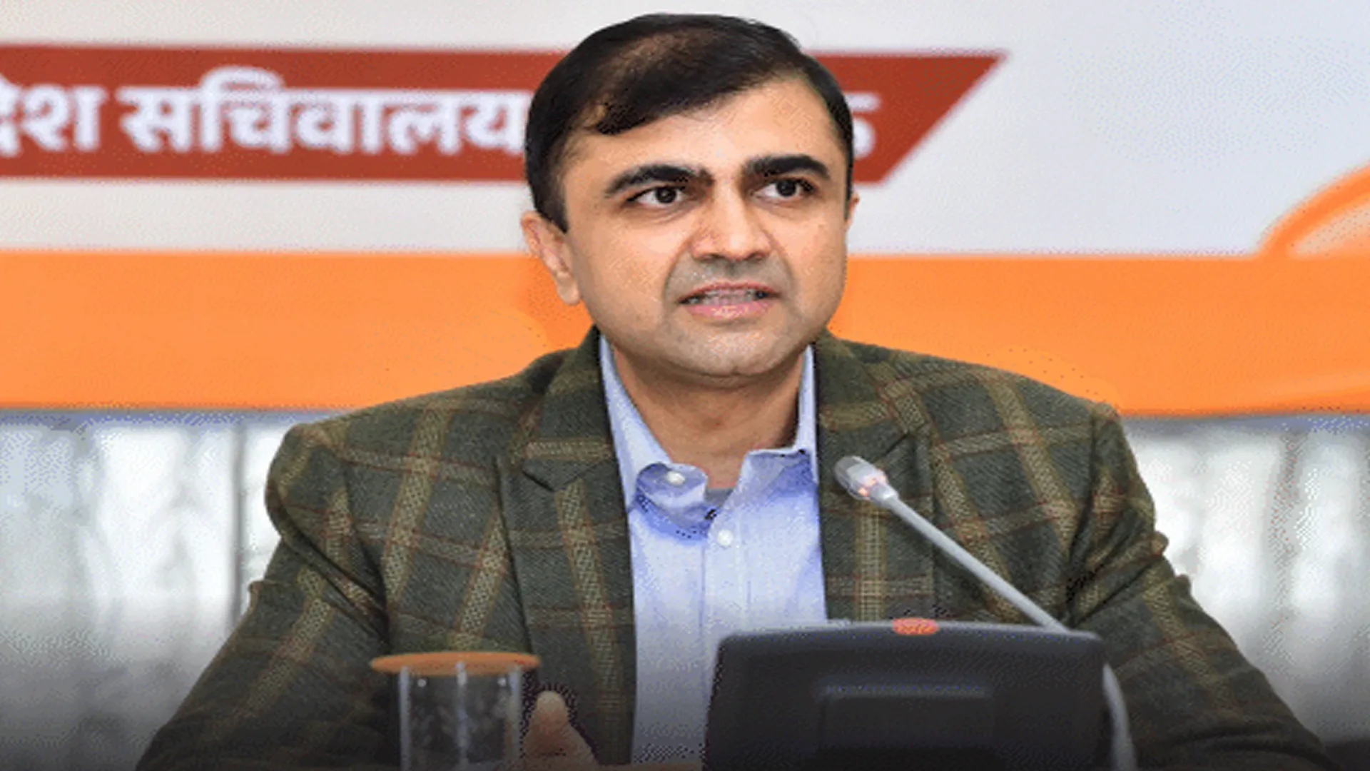 बरेली तक आएगी निलंबित आईएएस अभिषेक प्रकाश की संपत्ति की जांच की आंच ! 