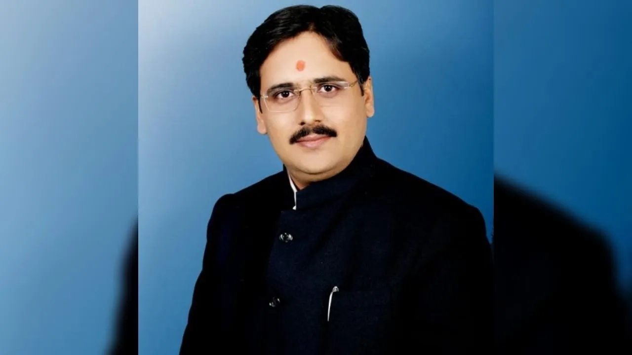 आचार्य पवन तिवारी