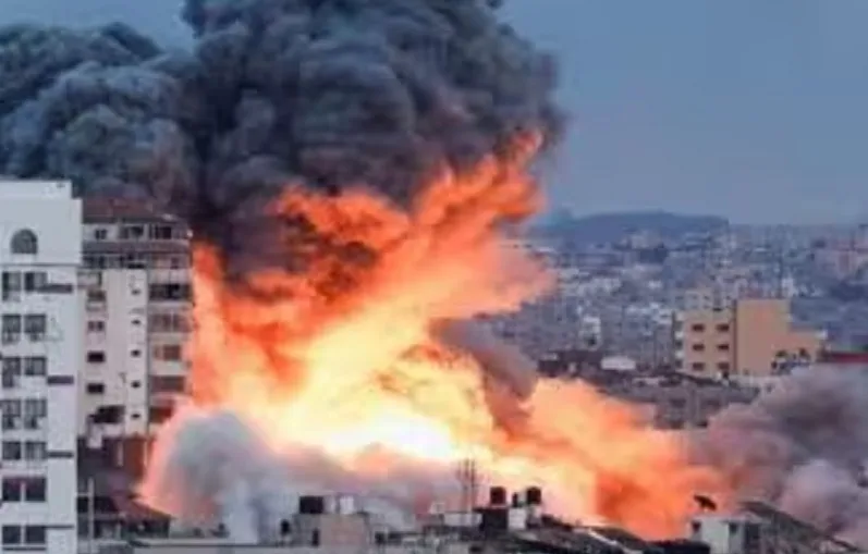 गाजा: इजरायली हमलों में 82 फिलिस्तीनी मारे गए, कई अन्य घायल