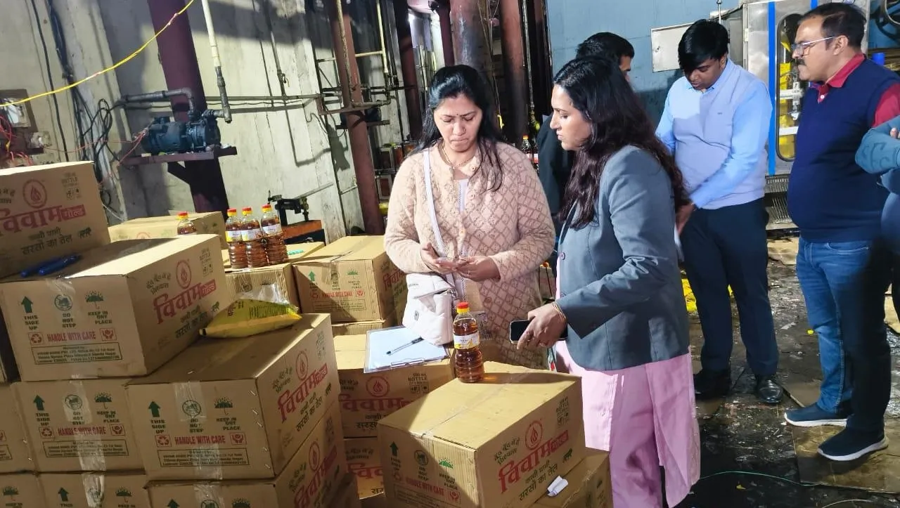 होली से पहले 15 लाख का इडेबल ऑयल सीज : खाद्य विभाग की कार्रवाई से मिलावटखोरों में हड़कंप