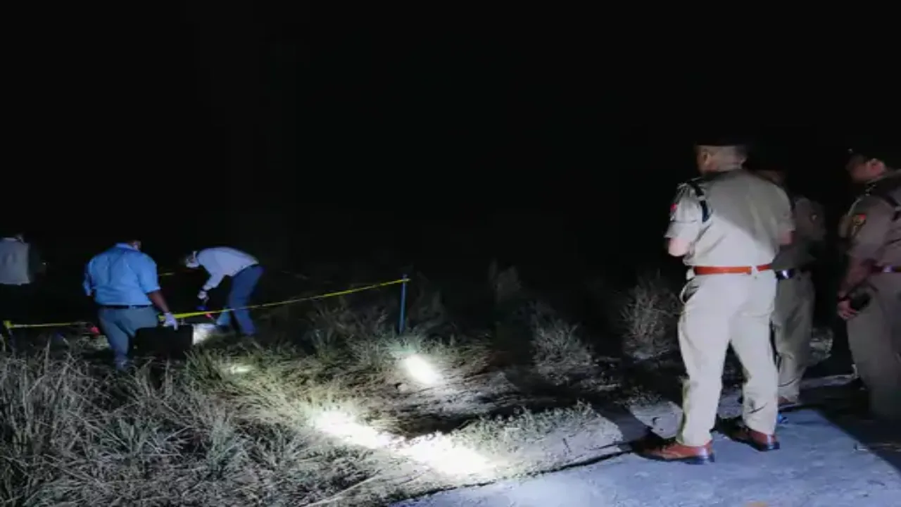 Operation Langda: पुलिस एनकाउंटर में दो लुटेरे गिरफ्तार, एक के पैर में लगी गोली : लूटे गए गहने और हथियार बरामद