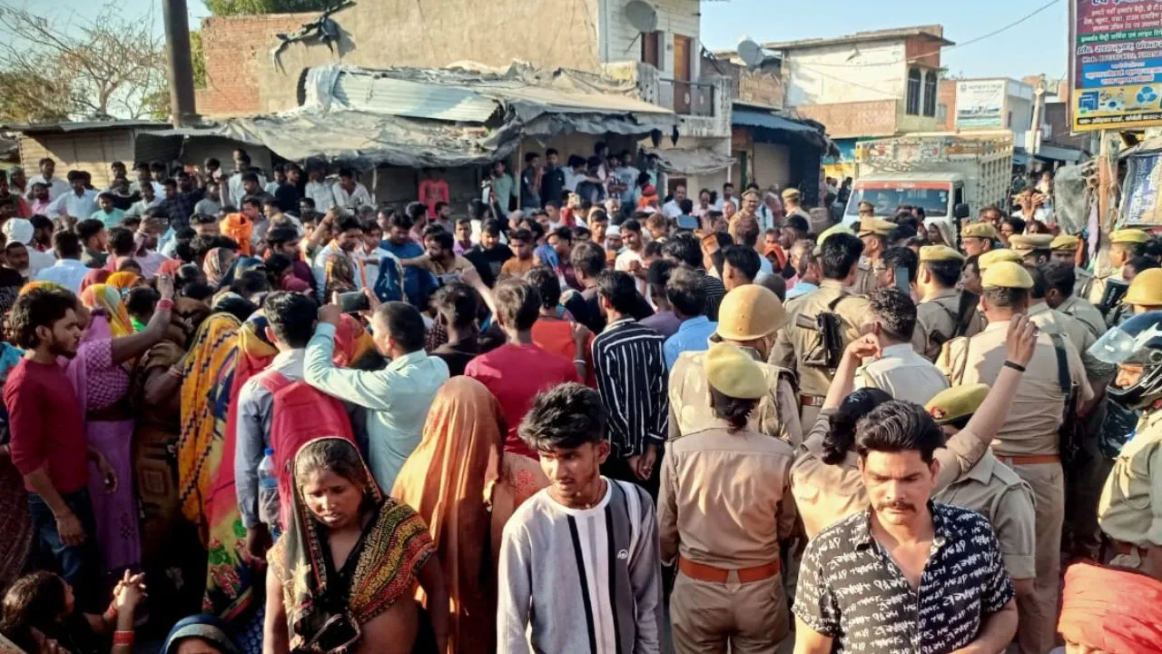 Kanpur Dehat Crime: दो पक्षों में विवाद...मारपीट में घायल की मौत, परिजनों ने नहर पुल पर जाम लगाकर किया हंगामा