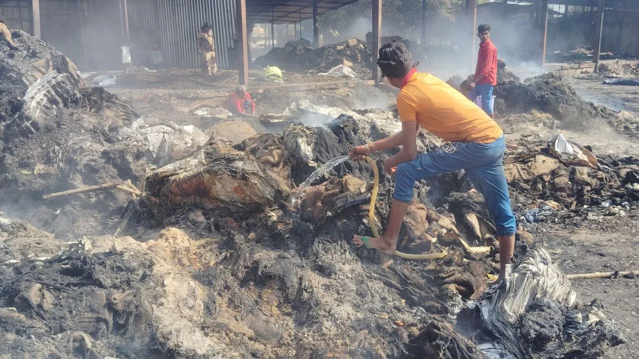 कानपुर हनुमंत विहार आग 11