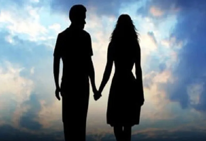 Rampur : किशोरी को तीन बच्चों के पिता के साथ आपत्तिजनक स्थिति में पकड़ा, परिजन ने धुनाई कर पुलिस को सौंपा...किशोरी शादी की जिद पर अड़ी