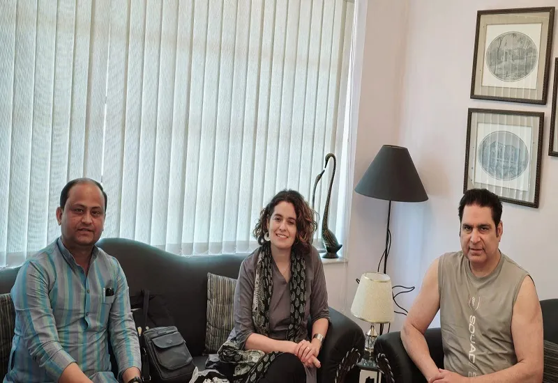 शोध के लिए रामपुर पहुंचीं कोलंबिया यूनिवर्सिटी की प्रोफेसर, रजा लाइब्रेरी में ऐतिहासिक दस्तावेज देखे 