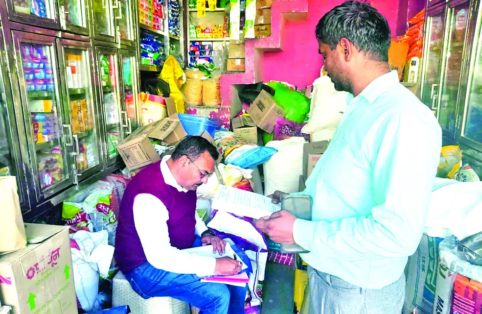 मोबाइल फूड लैब से मौके पर 37 नमूने की हुई जांच